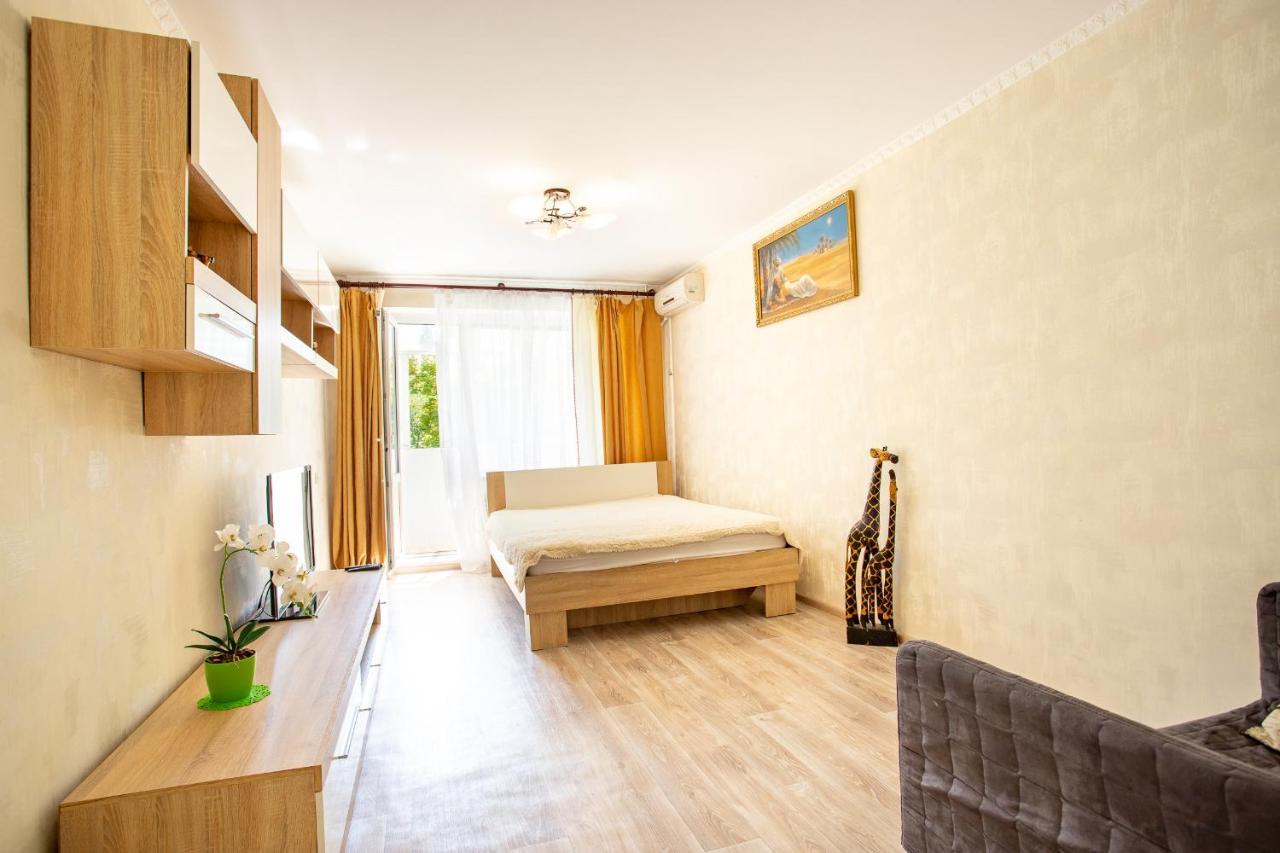 Apartment On Central Avenue-3 Slobodskaya Mykolaiv Dış mekan fotoğraf