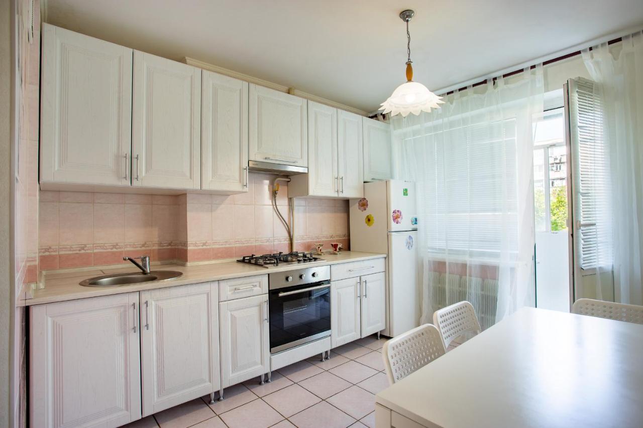 Apartment On Central Avenue-3 Slobodskaya Mykolaiv Dış mekan fotoğraf